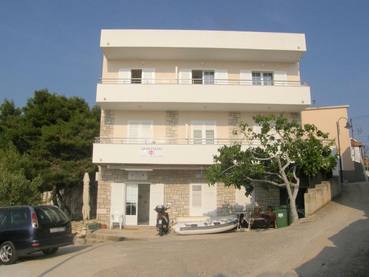 Apartments Brico Primosten Exterior photo