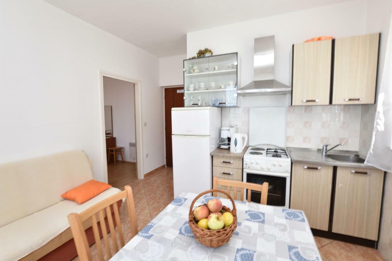 Apartments Brico Primosten Exterior photo